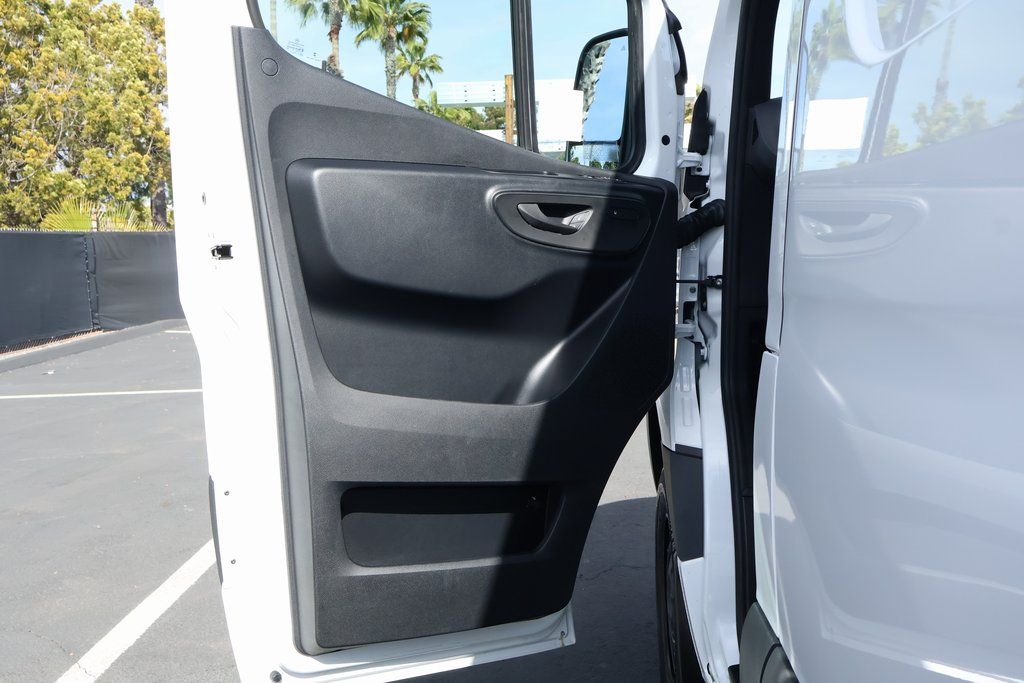 2025 Mercedes-Benz Sprinter 3500 7