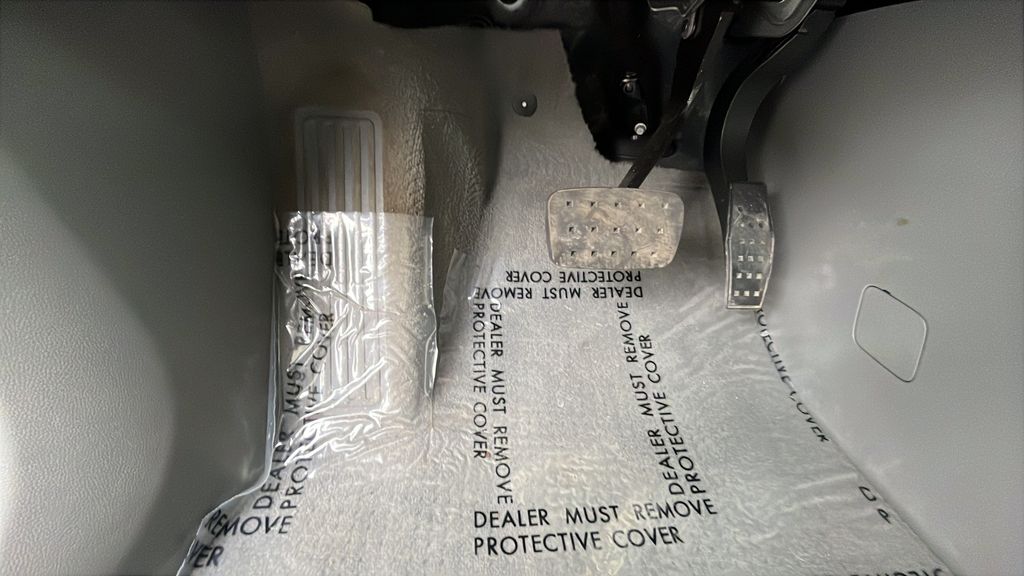 used 2024 Cadillac XT6 car, priced at $44,250