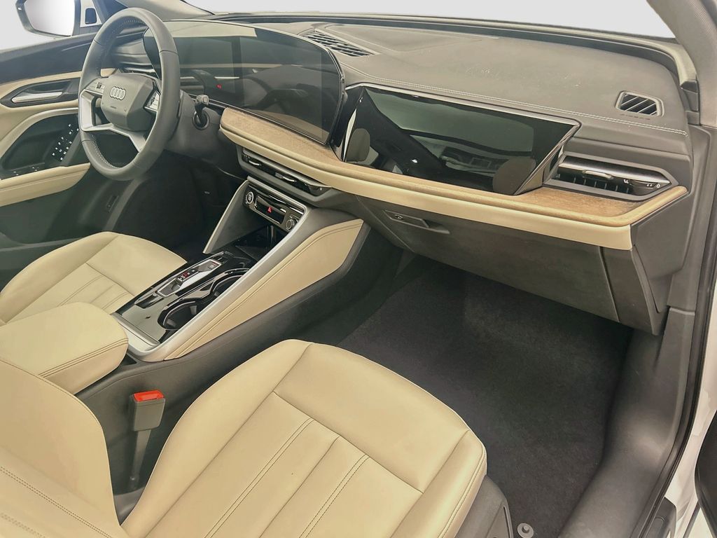 Thumbnail: 2026 Audi Q5 - 16