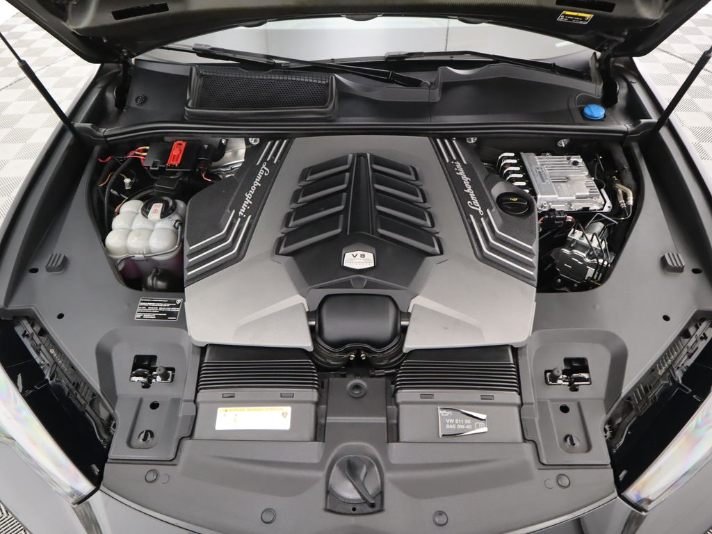 Thumbnail: 2024 Lamborghini Urus - 30