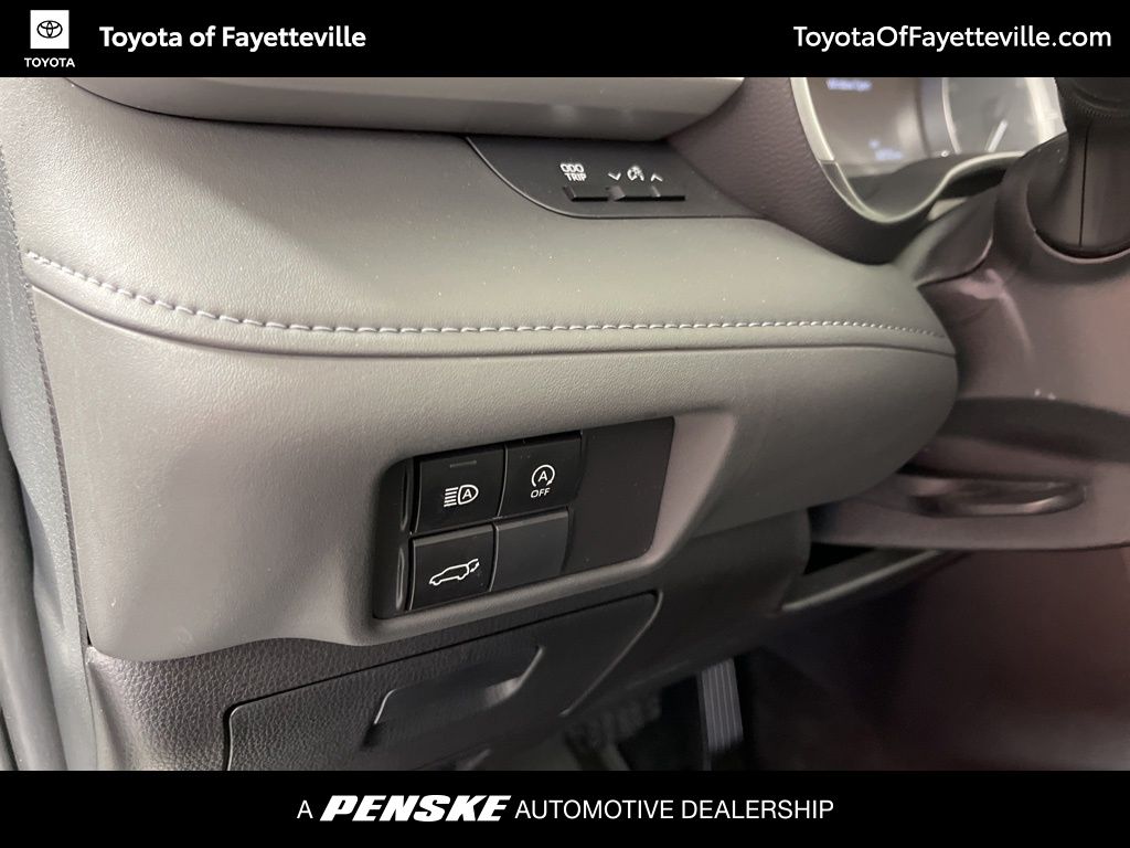2024 Toyota Highlander XLE 30