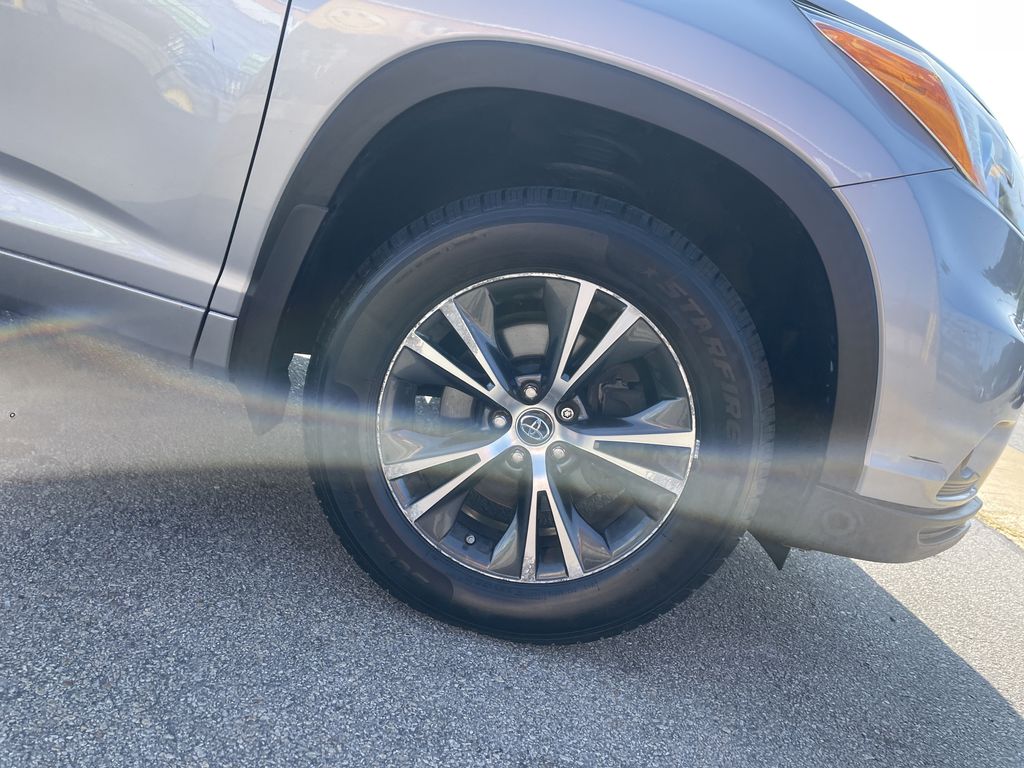 Used 2016 Toyota Highlander SUV