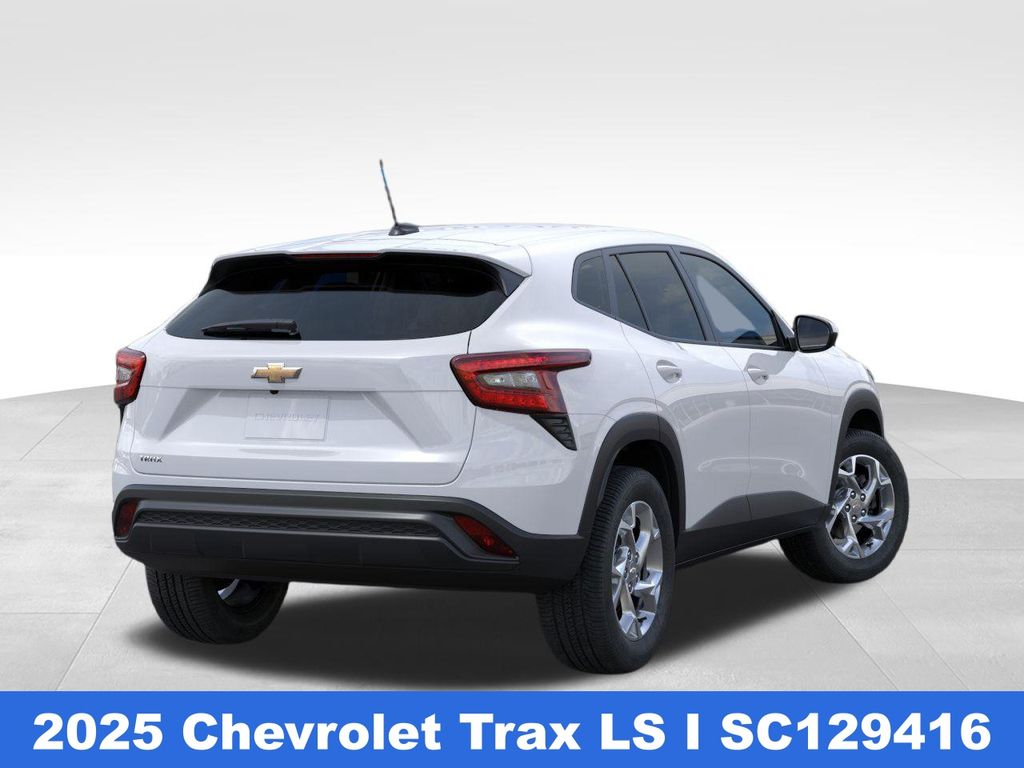 2025 Chevrolet Trax LS 4