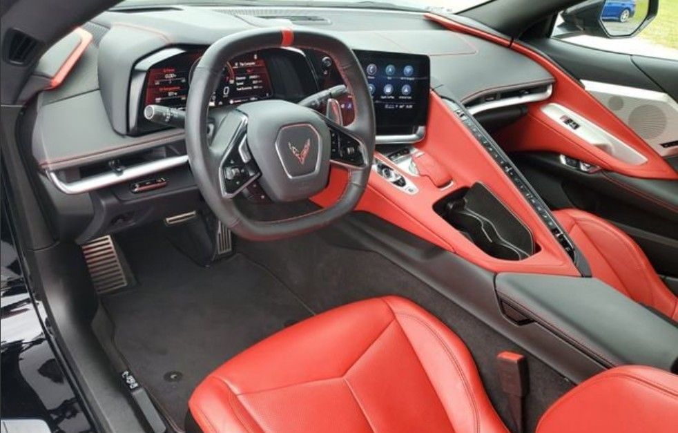 View vehicle photo 6