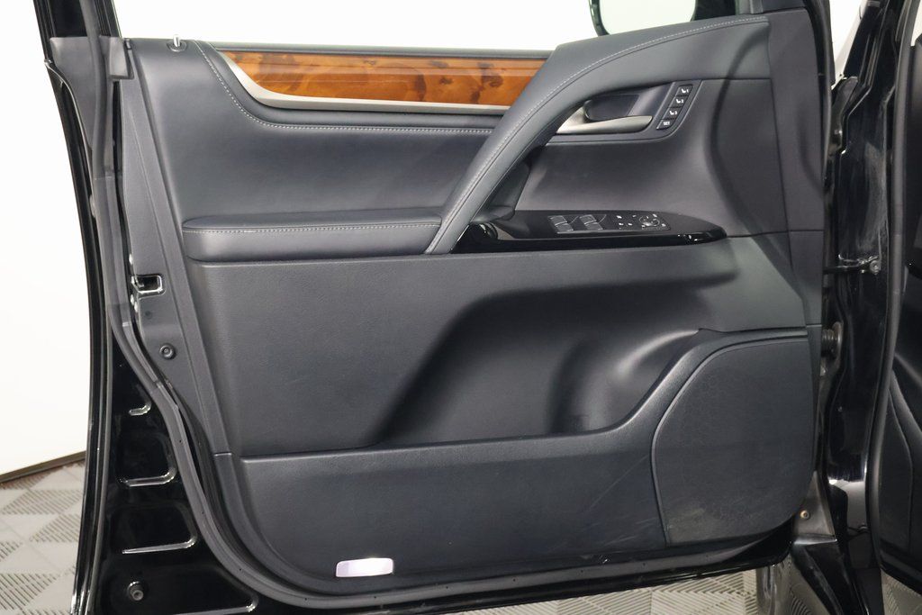 Thumbnail: 2021 Lexus LX - 12