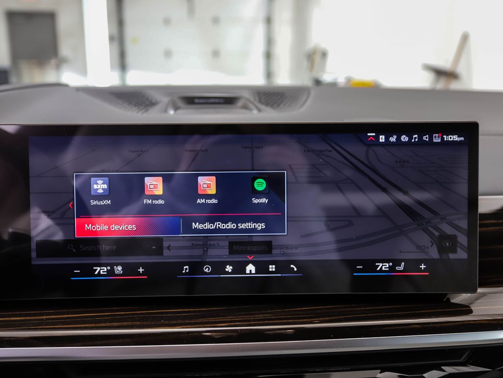 Thumbnail: 2026 BMW X7 - 17