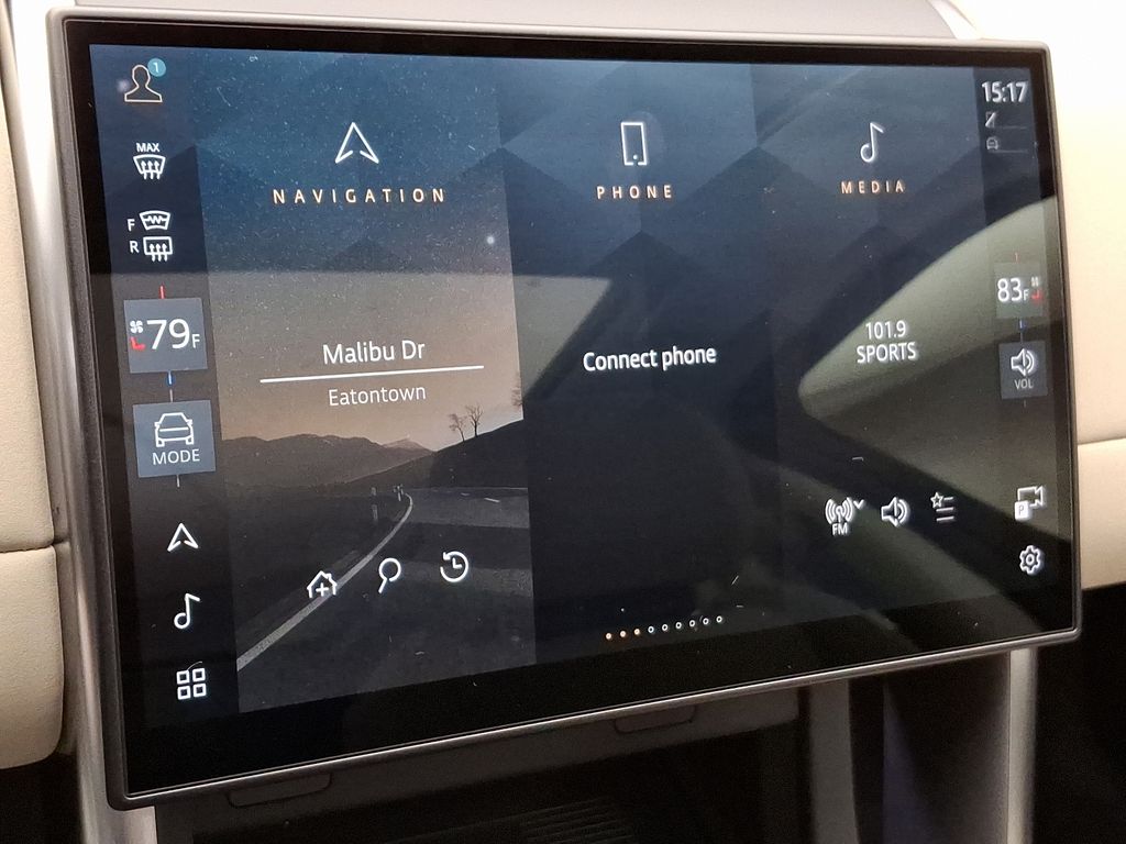 Thumbnail: 2025 Land Rover Discovery Sport - 12