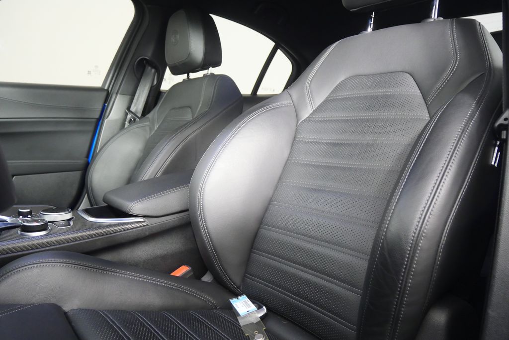 Thumbnail: 2024 Alfa Romeo Giulia - 14