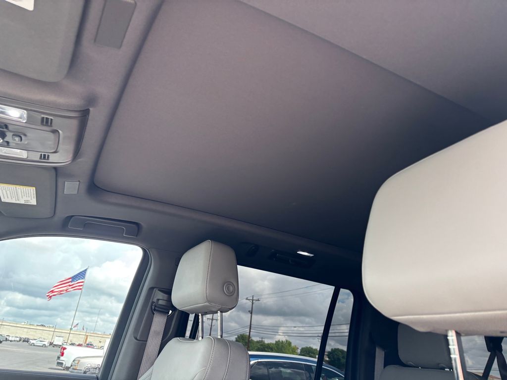 Used Car 2025 Chevrolet Suburban  Z71 For Sale Under $70,000 In Austin, Texas