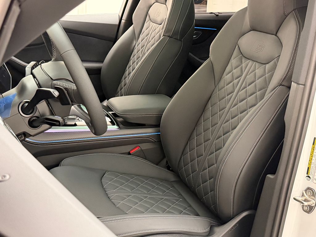 Thumbnail: 2026 Audi SQ7 - 25