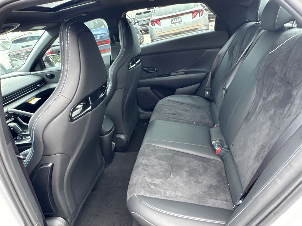 2025 Hyundai Elantra N Base photo 11