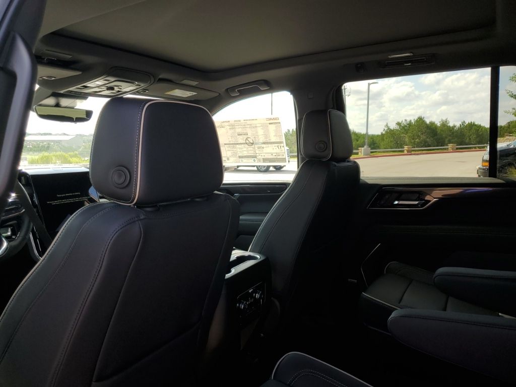 New Car 2025 Gmc Yukon  Elevation For Sale In Austin, Texas