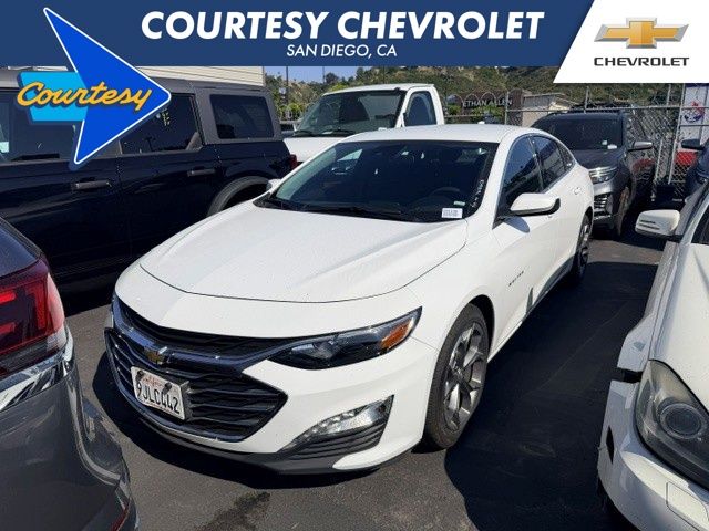 Summit White 2024 Chevrolet Malibu LT with 1LT FWD Sedan Front-Wheel Drive Continuously Variable Transmission