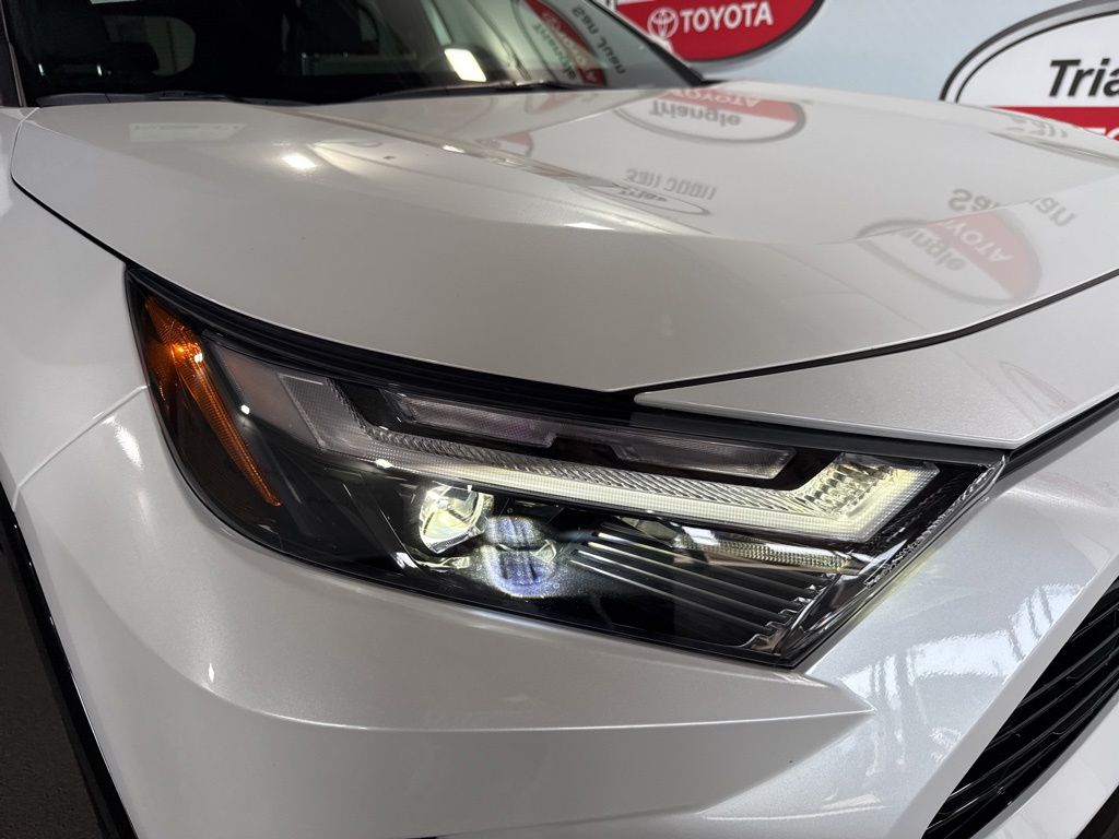 Thumbnail: 2024 Toyota RAV4 - 11