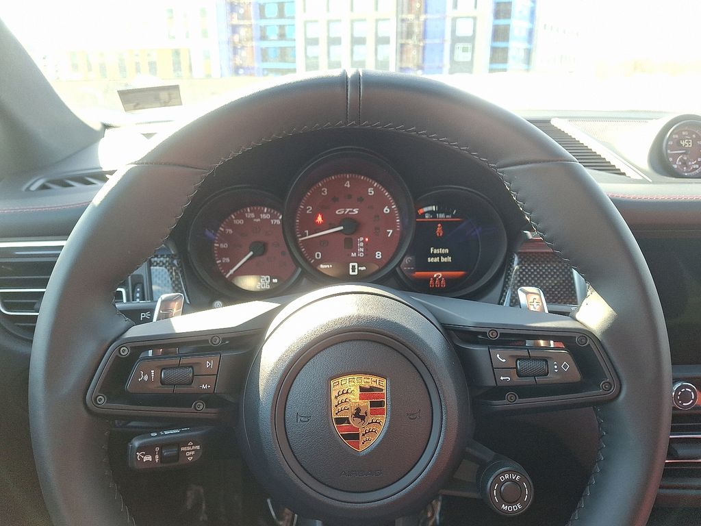 Thumbnail: 2026 Porsche Macan - 19