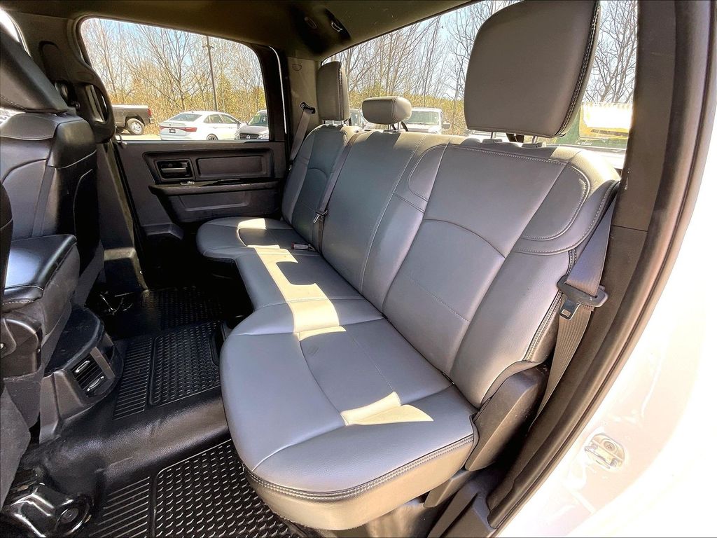 2023 Ram 3500 — photo 14