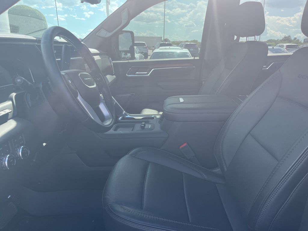 Thumbnail: 2024 GMC Sierra 3500 - 5