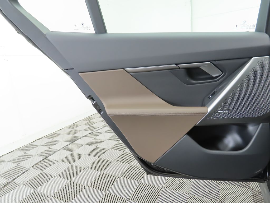 Thumbnail: 2025 BMW i5 - 26