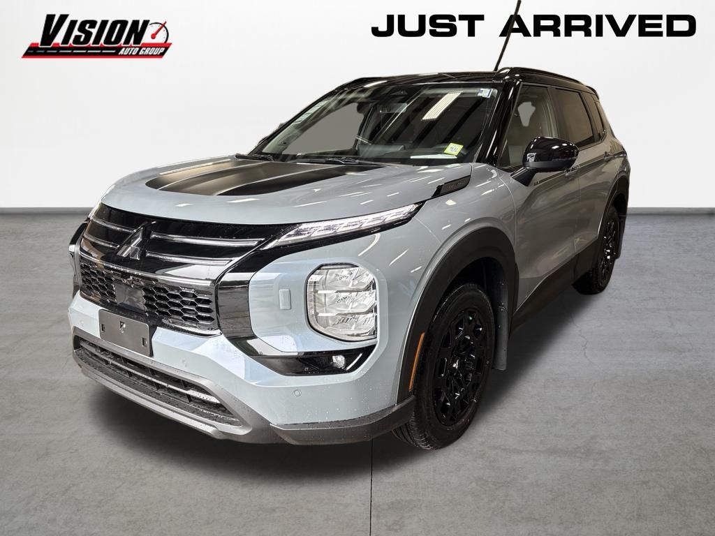 Gray 2026 Mitsubishi Outlander SUV / Crossover All-Wheel Drive Continuously Variable Transmission