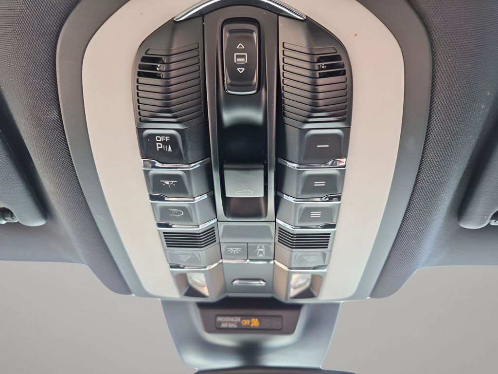 Used Car 2018 Porsche Macan  For Sale Under $25,000 In Austin, Texas