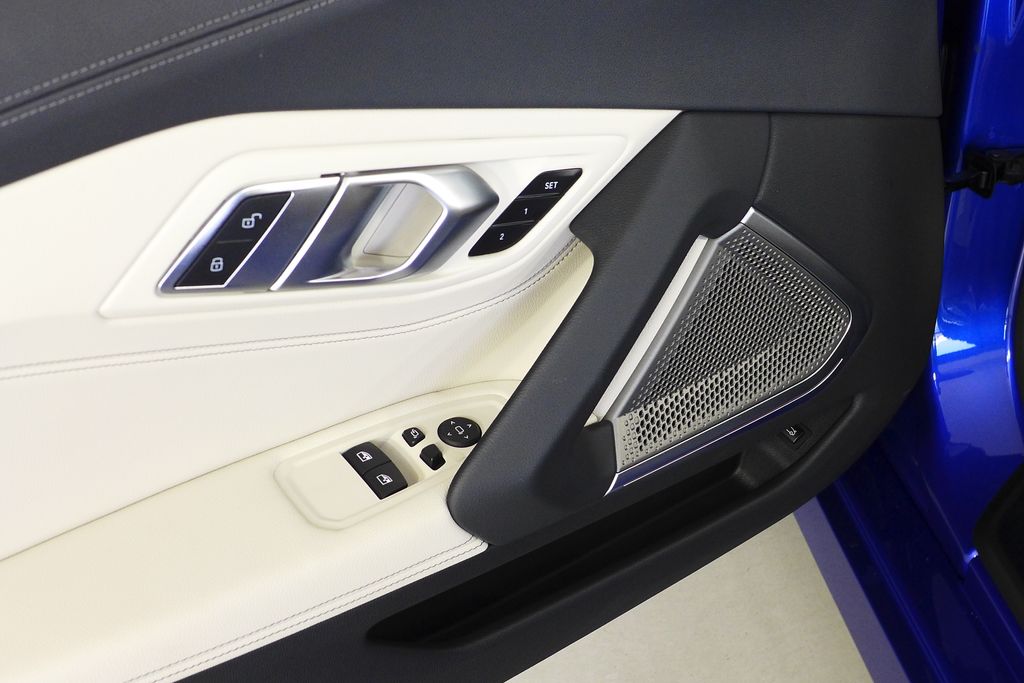 Thumbnail: 2025 BMW Z4 - 13