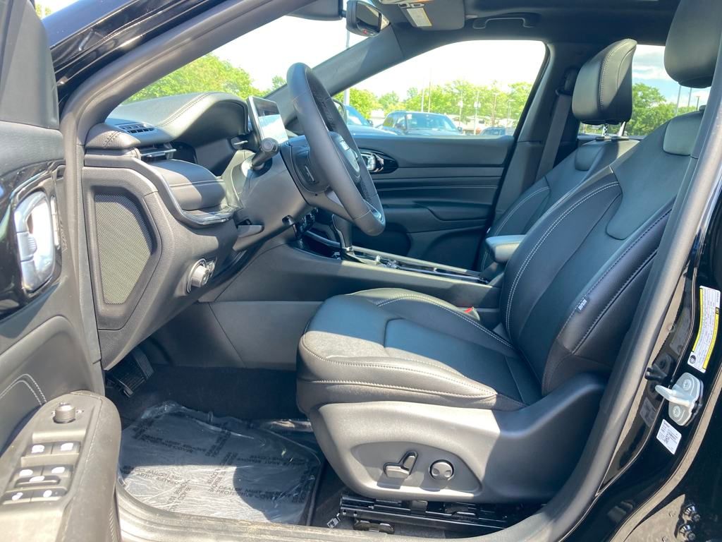 New 2024 Black Jeep Limited image 10
