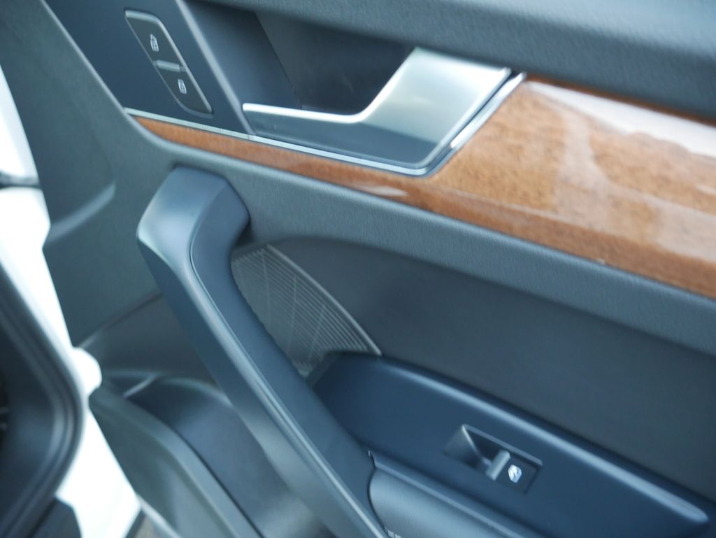 Thumbnail: 2023 Audi Q5 - 29