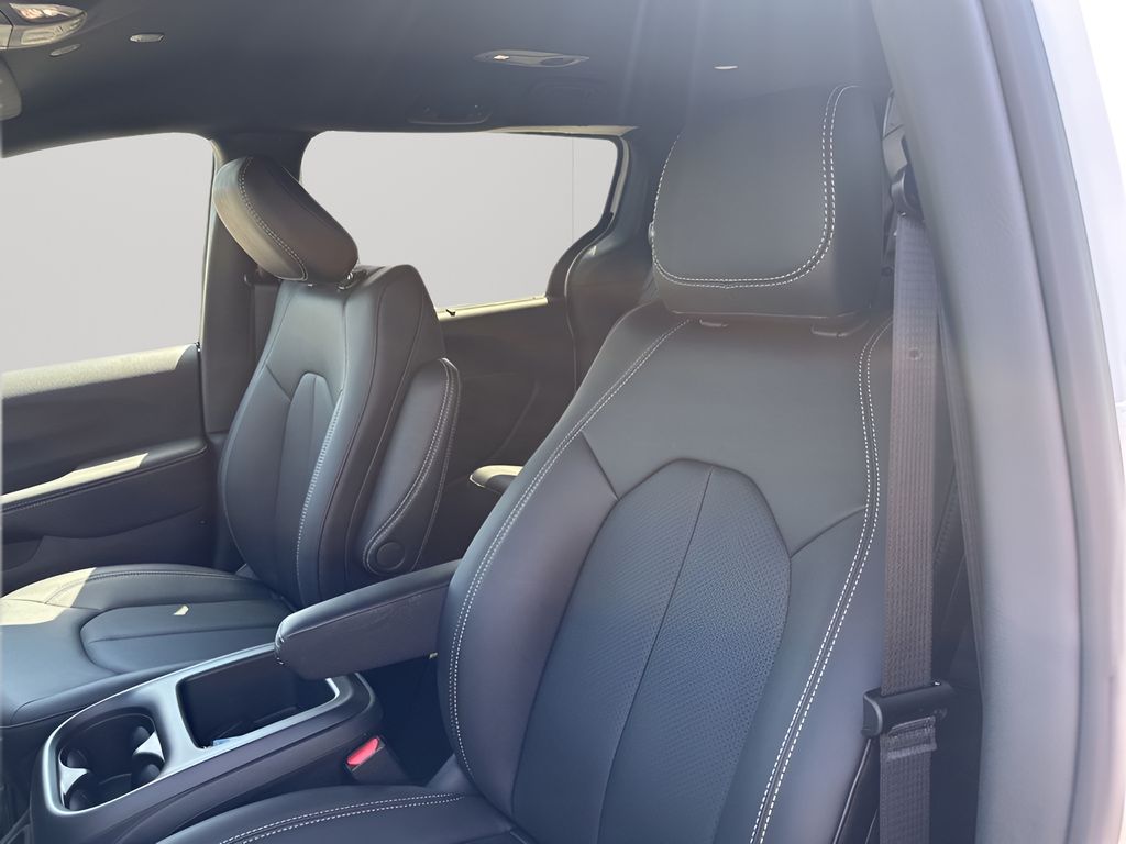 New 2026 White Chrysler LX image 38