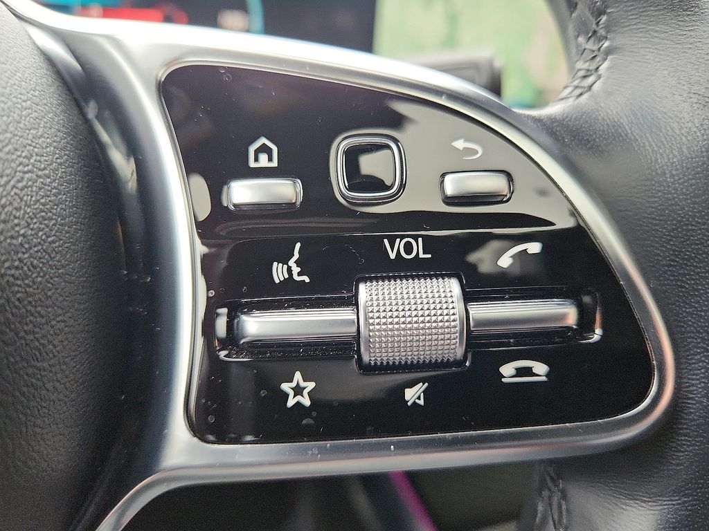 Thumbnail: 2023 Mercedes-Benz EQB - 23