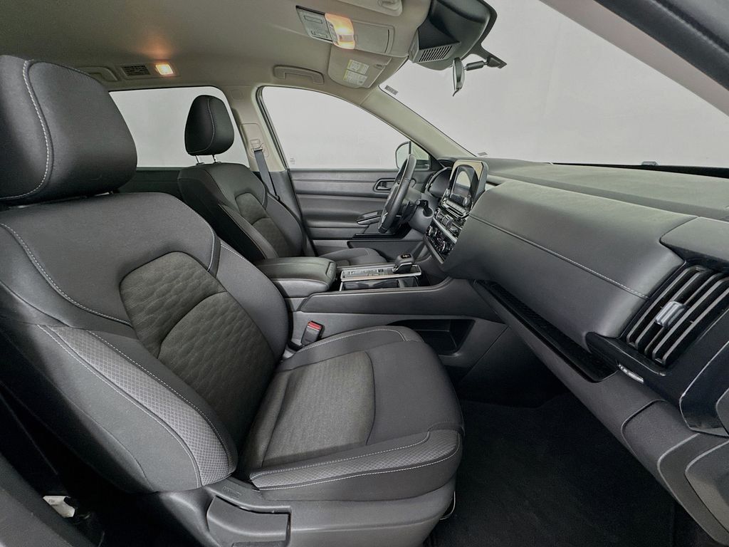Used Car 2024 Nissan Pathfinder  Sv For Sale Under $30,000 In Austin, Texas