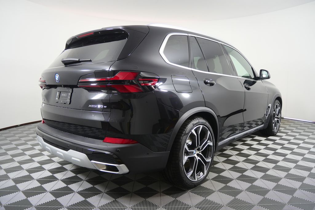 Thumbnail: 2026 BMW X5 - 4