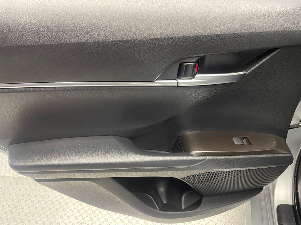 Thumbnail: 2024 Toyota Camry - 32