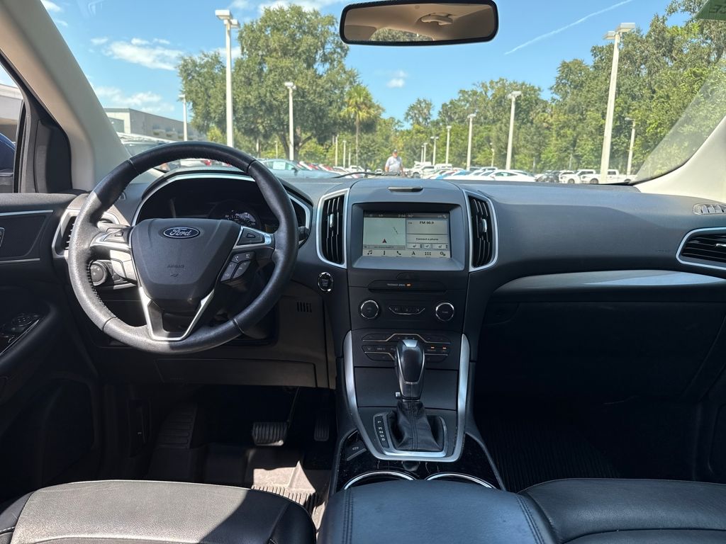2018 Ford Edge SEL photo 5