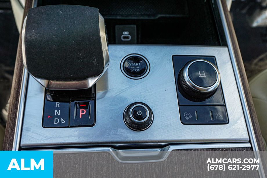 Used 2023 Blue Land Rover SE image 45