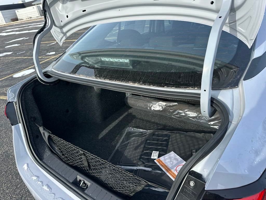 2025 Nissan Versa 1.6 SV photo