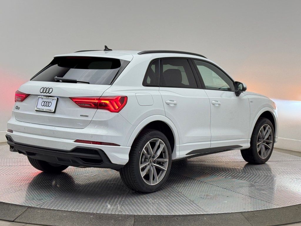 2025 Audi Q3  11