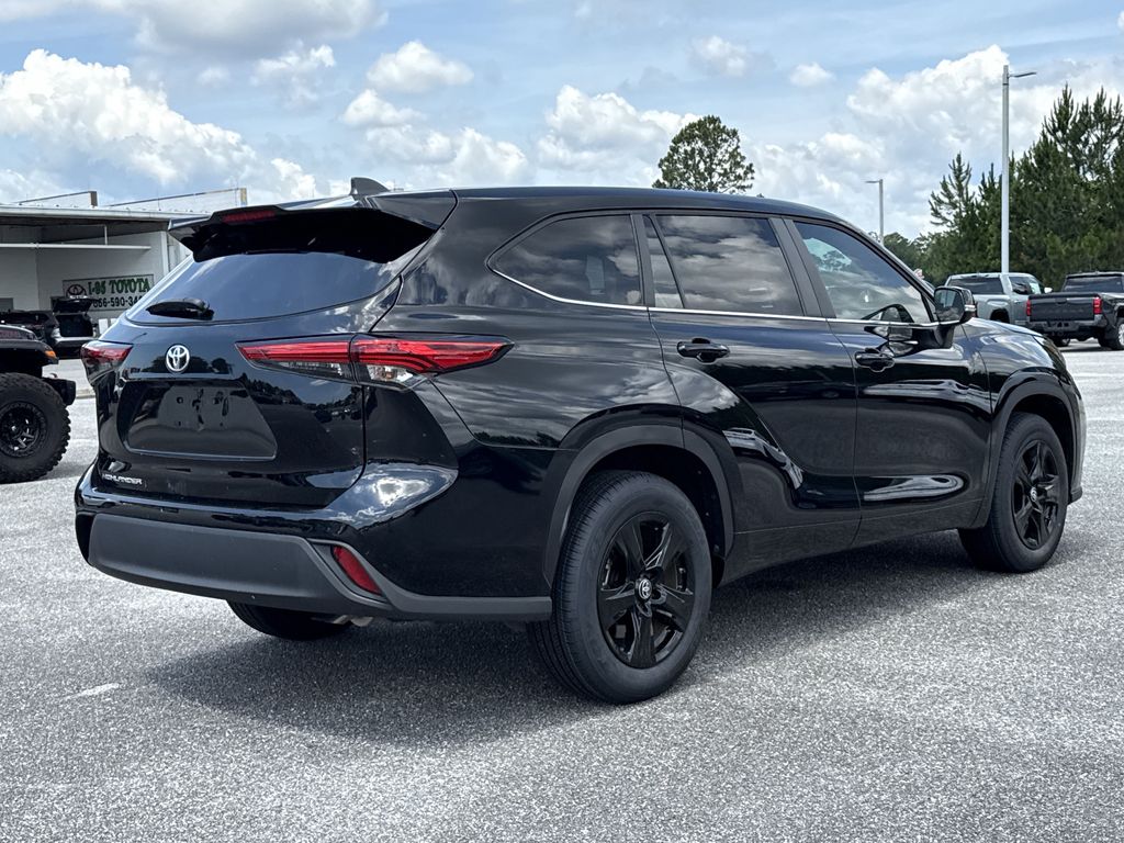 Used 2023 Toyota Highlander SUV