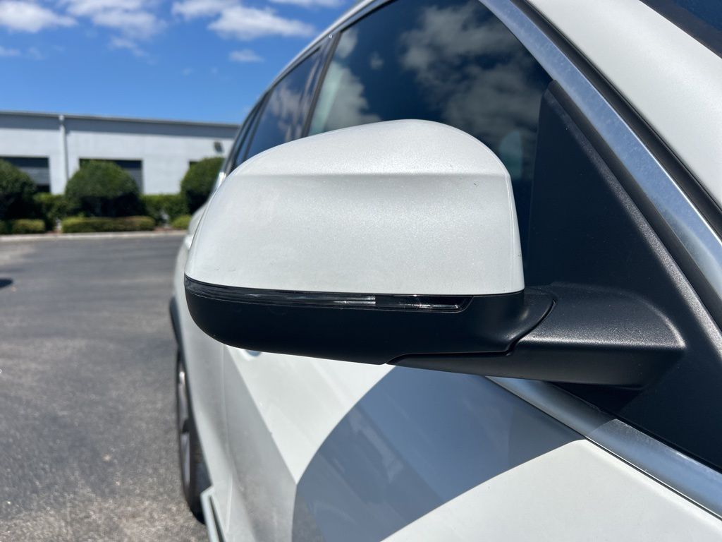 Thumbnail: 2026 BMW X5 - 11