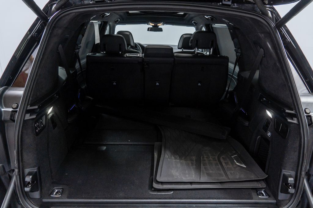 Used 2022 Black BMW M50i image 34