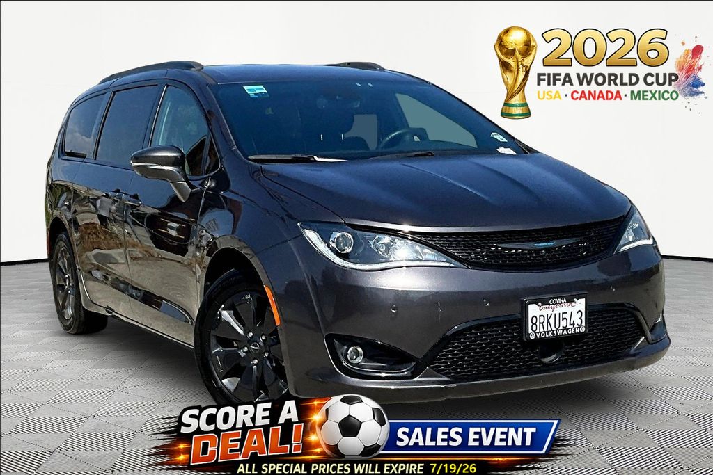 Gray (Granite Crystal Metallic Clearcoat) 2020 Chrysler Pacifica Hybrid Limited FWD Minivan Front-Wheel Drive Continuously Variable Transmission