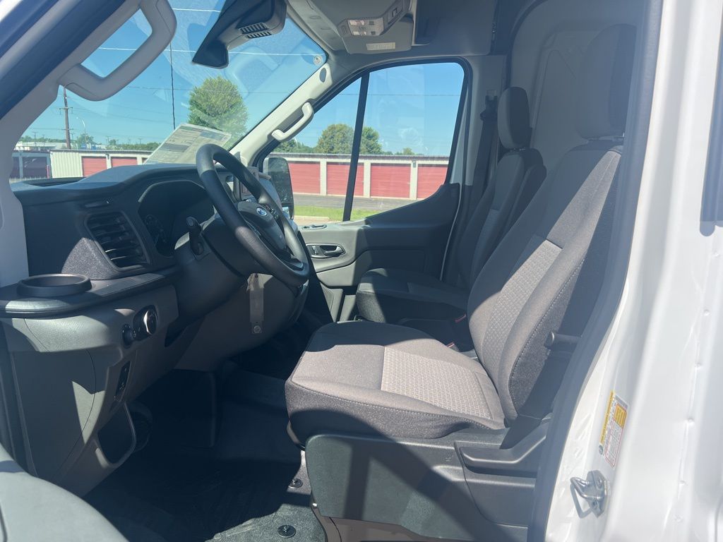 2025 Ford Transit-250