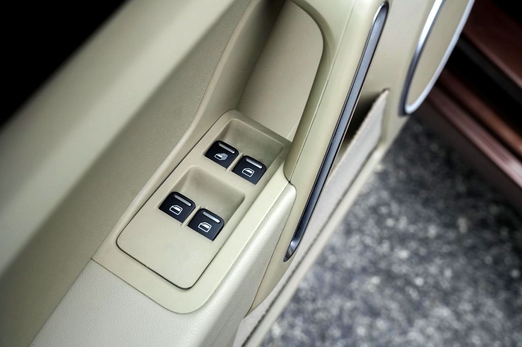 Used Car 2017 Volkswagen Beetle  1.8t Se For Sale Under $30,000 In Taylor, Texas