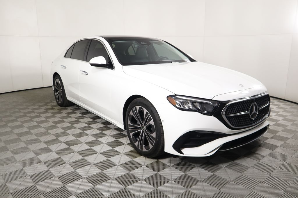 Thumbnail: 2025 Mercedes-Benz E-Class - 3
