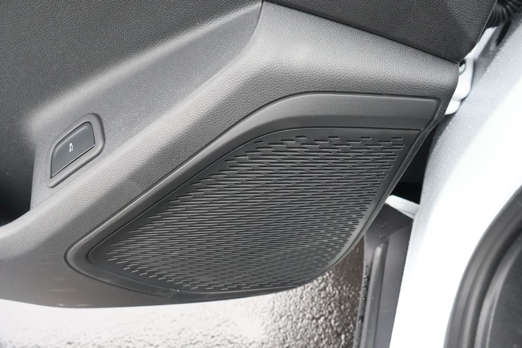 Thumbnail: 2026 Chevrolet Traverse - 19