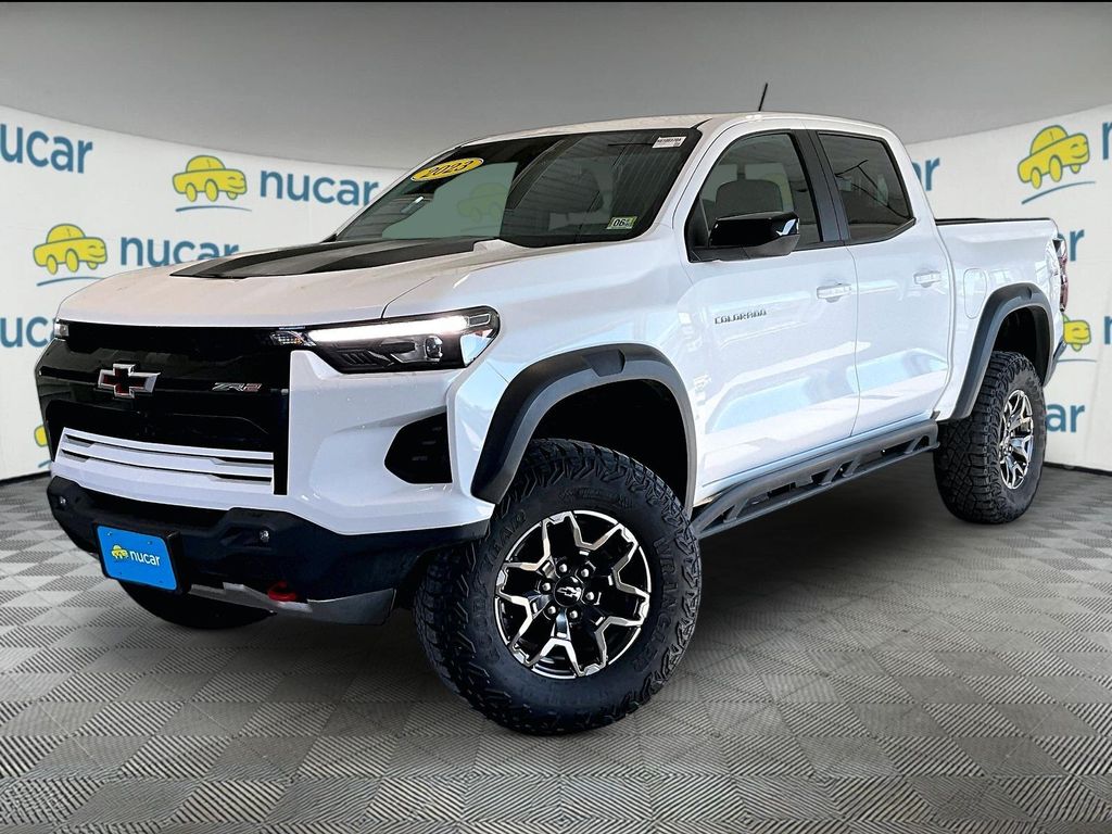 2023 Chevrolet Colorado — photo 3