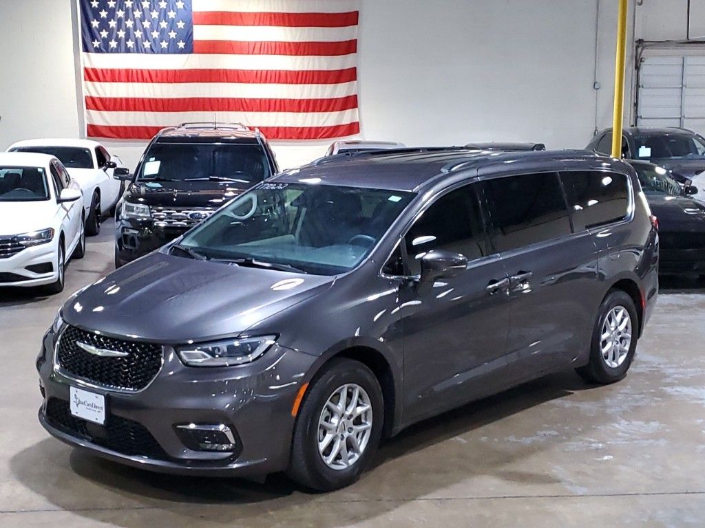 2022 Chrysler Pacifica Touring L 35