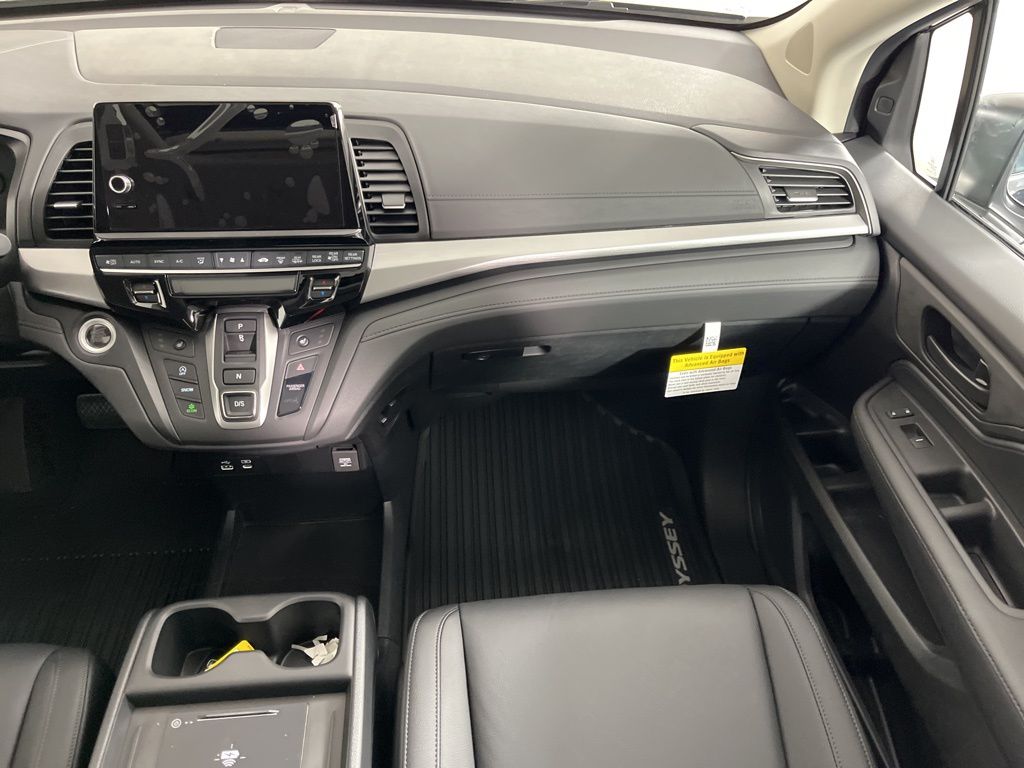 Thumbnail: 2026 Honda Odyssey - 16