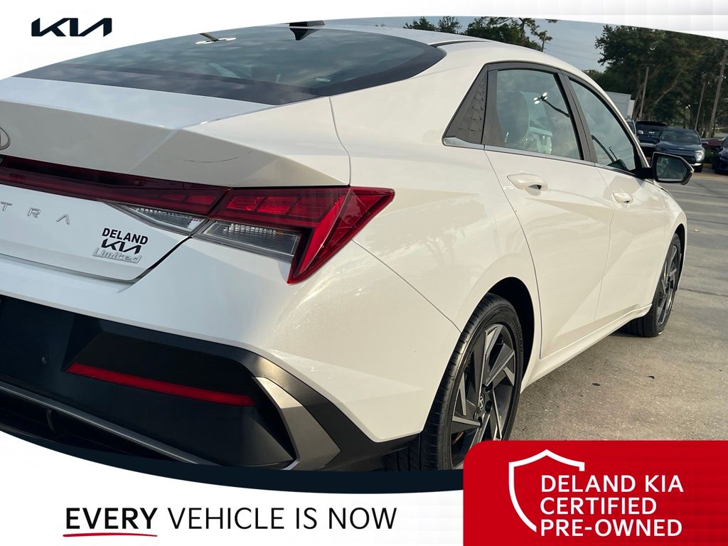 Used 2024 Hyundai Elantra Sedan
