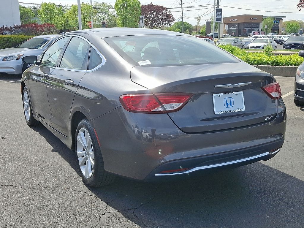 2015 Chrysler 200 Limited 4