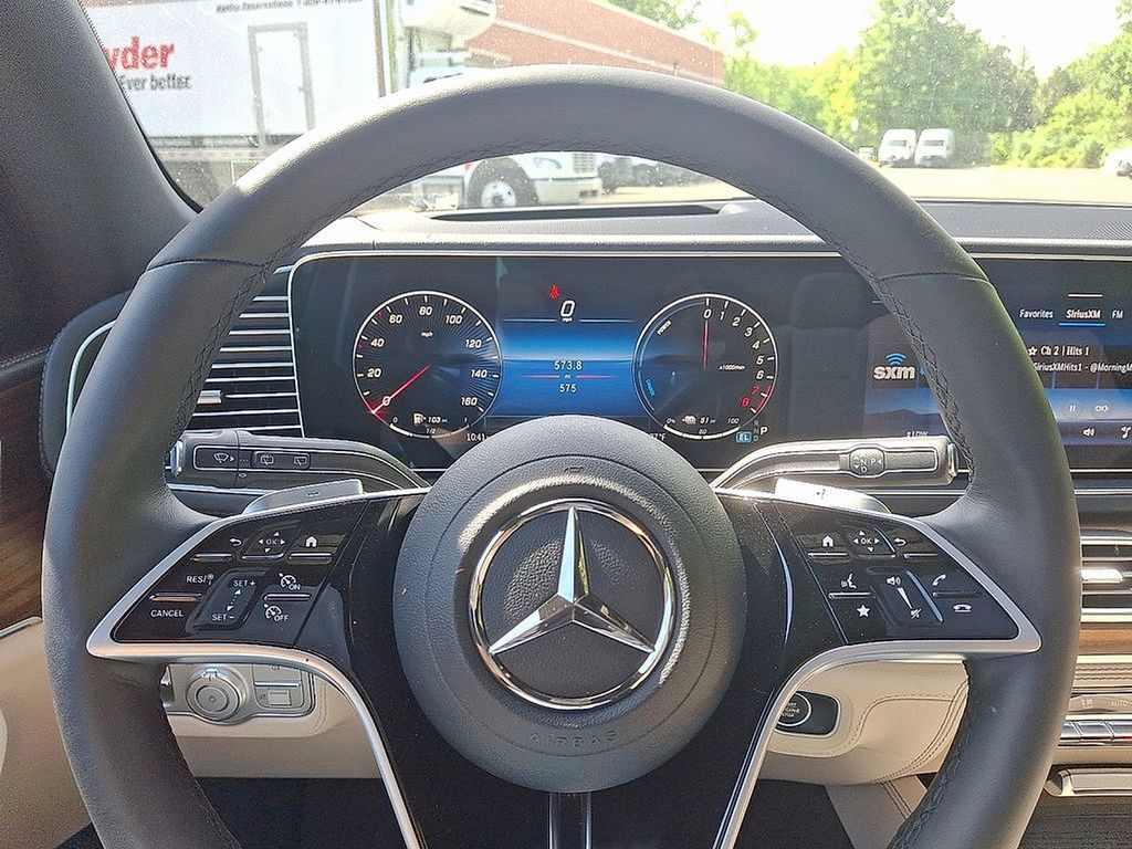 Thumbnail: 2025 Mercedes-Benz GLE - 17